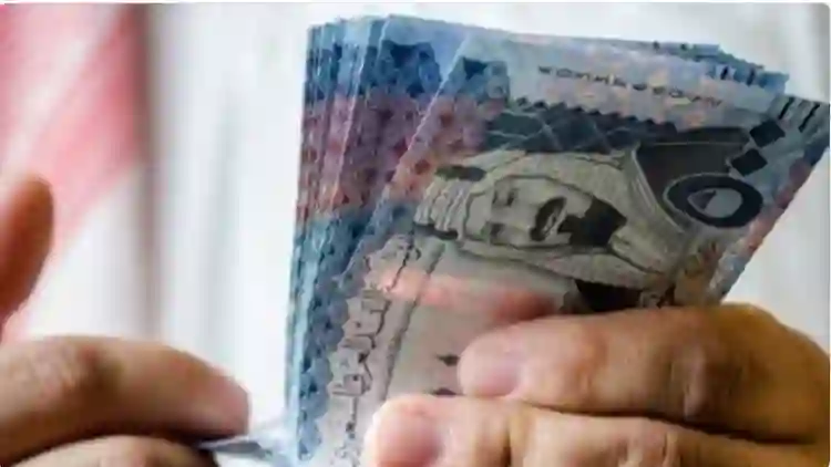 قرار من البنك المركزي يغير أسعار صرف الريال السعودي مقابل الريال اليمني 