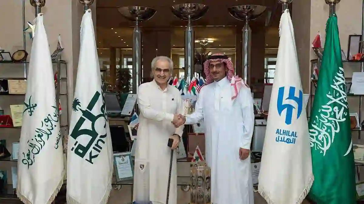 كشف المستور عن هدية رئيس الهلال نواف بن سعد للوليد بن طلال
